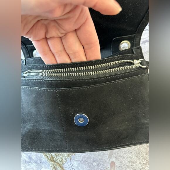 Zara black suede crossbody bag. With chain details, and tassel chain - Picture 9 of 11